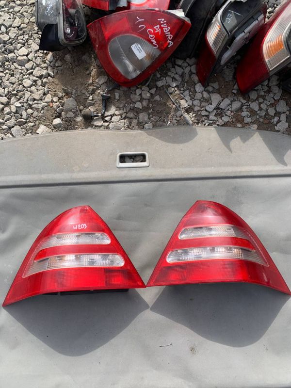 Ліхтар фонарь стоп задній лівий правий Mercedes C-Class W203 Седан