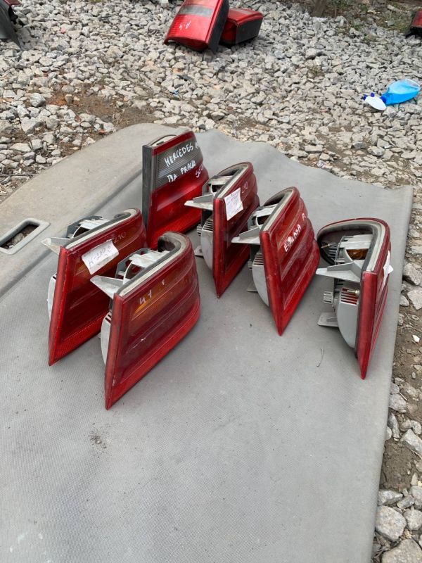 Стоп Правий ліхтар фонарь фонарі Мерседес Е 210 седан