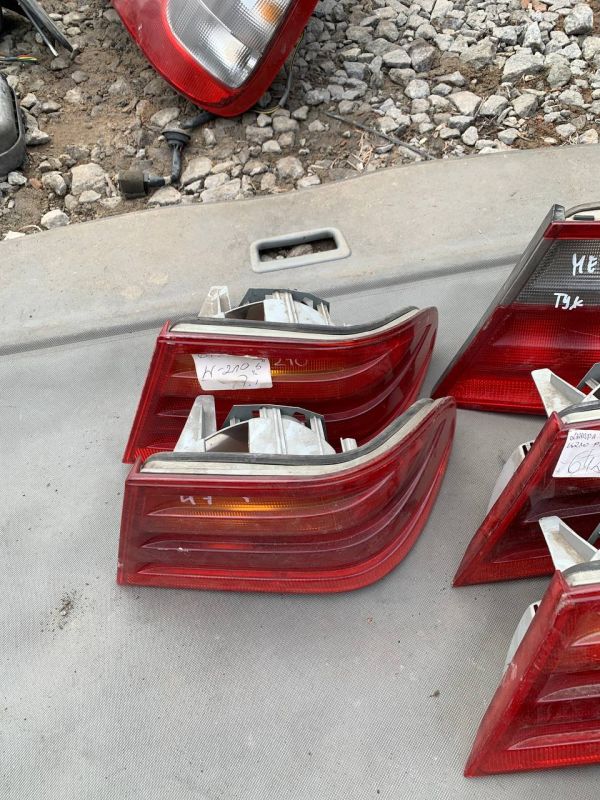 Стоп Правий ліхтар фонарь фонарі Мерседес Е 210 седан