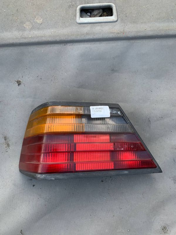 Фонарь ліхтар стоп лівий дорест Mercedes-Benz W124