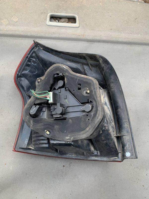 Стоп ліхтар фонар правий Toyota Corolla E120 хетчбек 