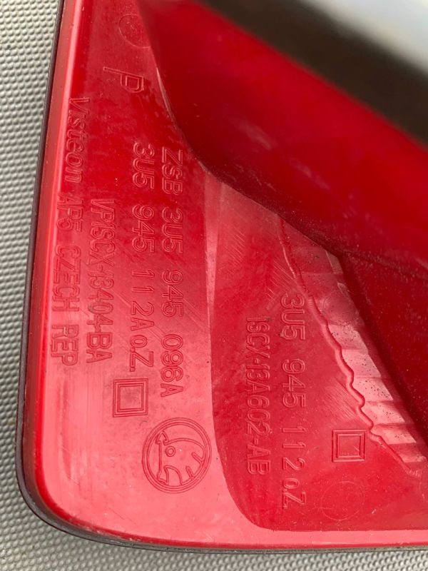 Фонарь стоп ліхтар правий шкода суперб 1 дорестайл , Skoda Super B