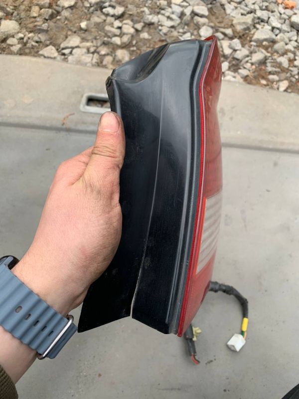 Стоп ліхтар фонарь правий  kia rio седан Уцінка