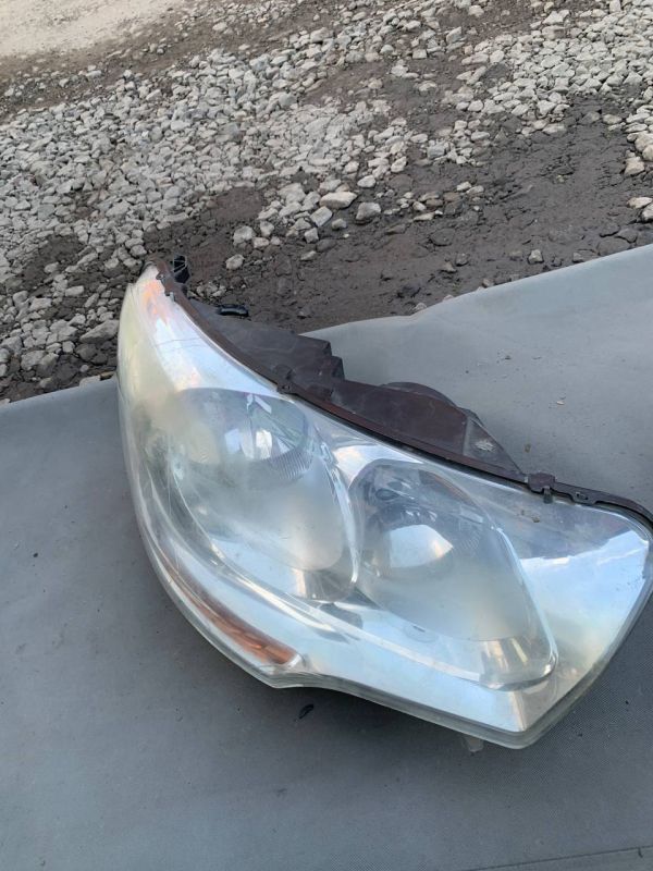 Фара передня права ситроен ц4 CITROËN C4 Є Пошкодження