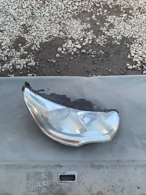 Фара передня права ситроен ц4 CITROËN C4 Є Пошкодження