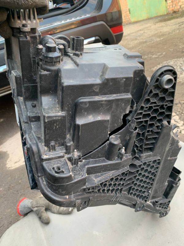 Фара передня ліва Skoda superb 3 рестайлінг led Є Пошкодження