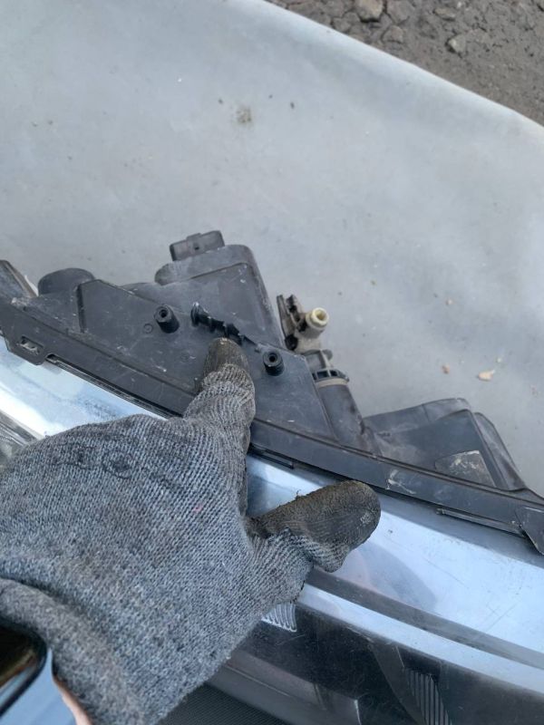 Фара передня права Renault Logan / Sandero Є Пошкодження