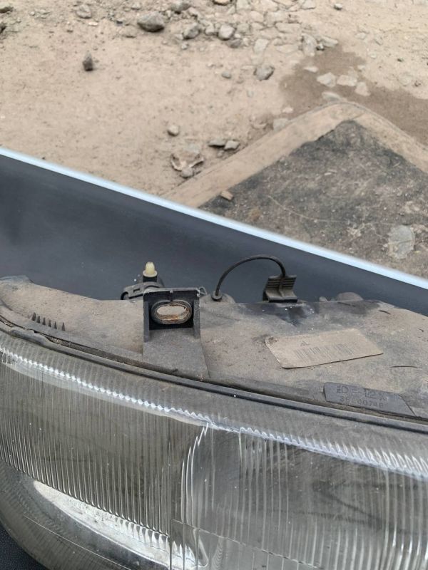 Фара передня права Renault Master Рено Мастер 98-03