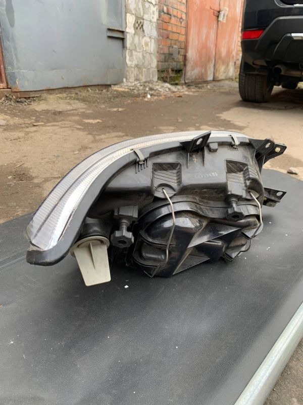 Фара ліва Mercedes Sprinter CDI/TDI Мерседес Спринтер 95-06 / 06