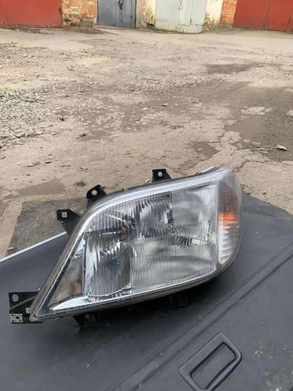Фара ліва Mercedes Sprinter CDI/TDI Мерседес Спринтер 95-06 / 06