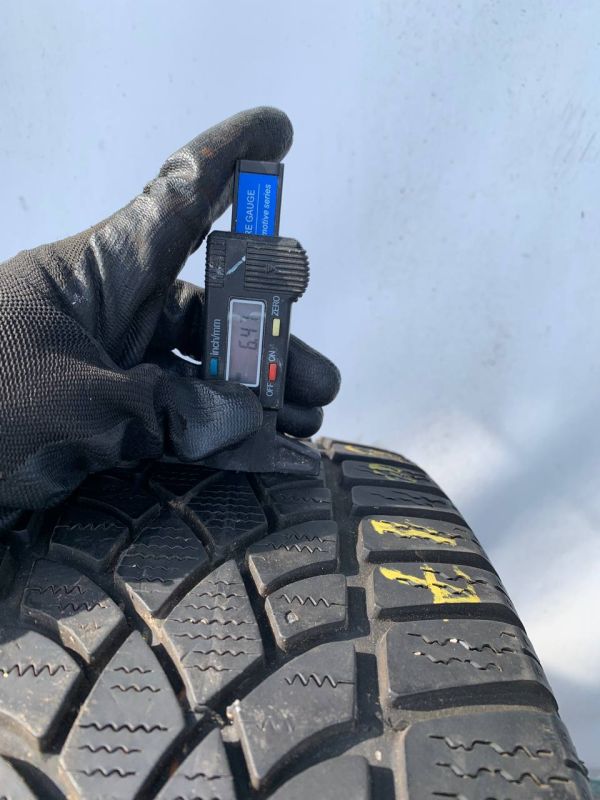 Шини комплект Dunlop 205/55 r17 зима резина