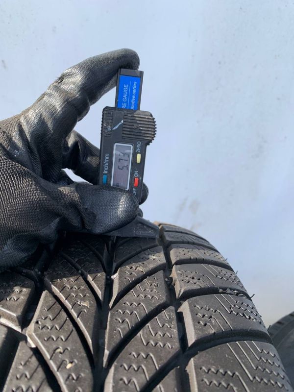 Шини пара Vredestein 195/65 r14 зима резина