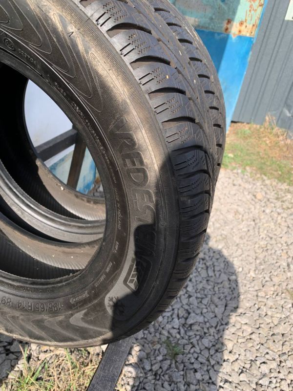 Шини пара Vredestein 195/65 r14 зима резина
