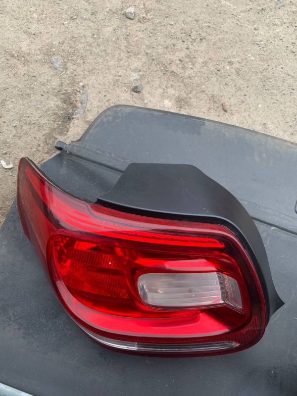 Стопи ліхтарі лівий правий фонарь Citroen DS3 Сітроен ДС3 09-16