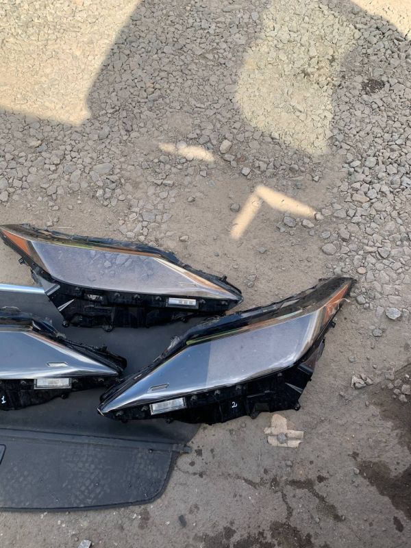 Скло фари ліве праве Lexus RX Лексус Оригінал 2015 - 2019