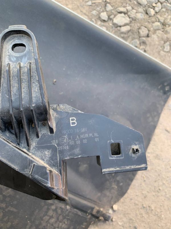 Уцінка Корпус фари правий Toyota corolla cross 22 - 25