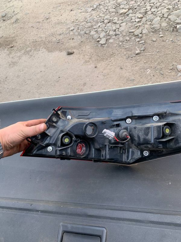 Стоп ліхтар фонарь лівий Toyota Camry Тойота камрі 70 Уцінка