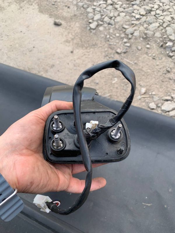 Уцінка дзеркало ліве toyota corolla e21 На запчастини 