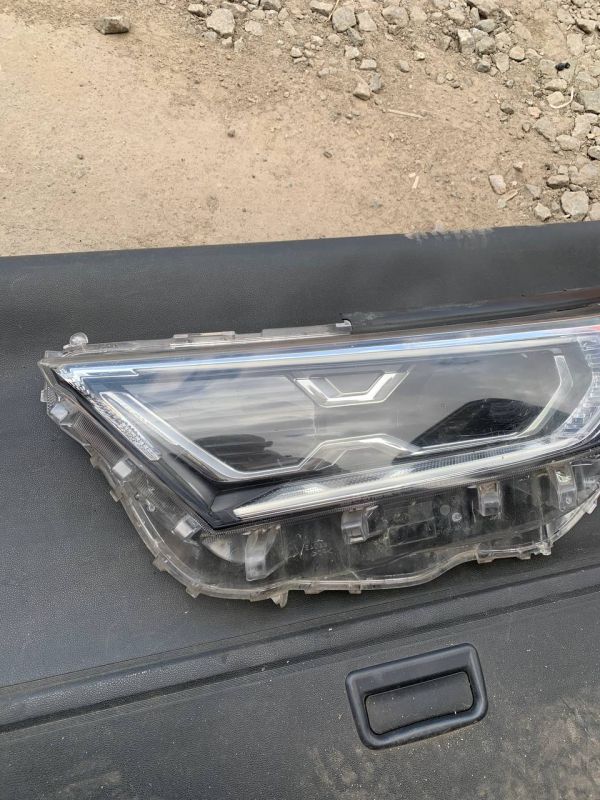 Скло фари ліве Full led Toyota RAV4  По запчастинах