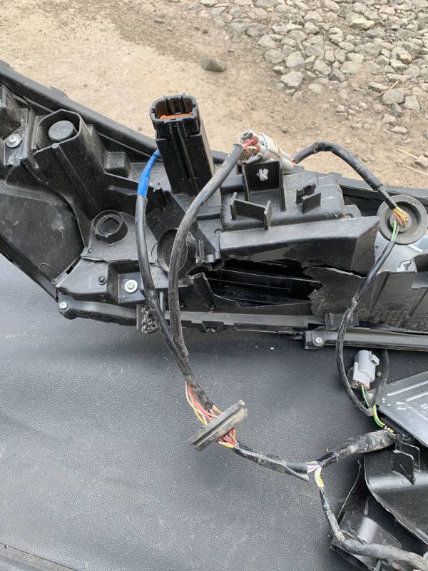 Фара верхня ліва ДХО Nissan rogue t33 оригінал По запчастинах