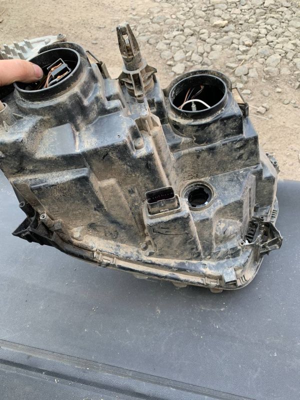 Фара передняя ліва Renault Dacia Duster 2 18-23 По Запчастинах