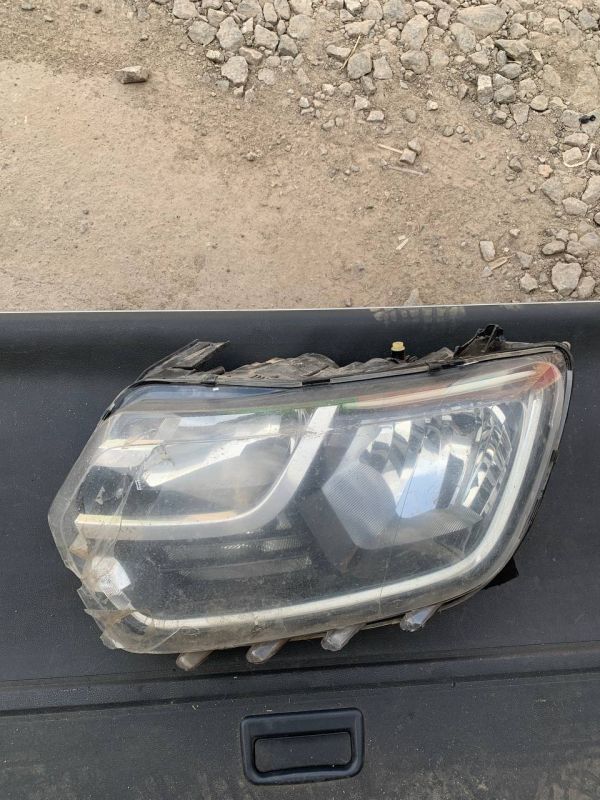 Фара передняя ліва Renault Dacia Duster 2 18-23 По Запчастинах