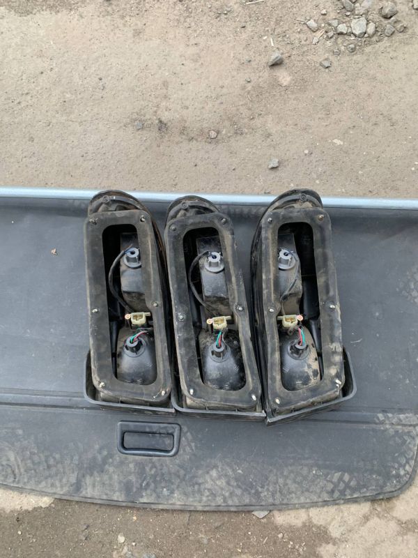 Стоп ліхтар фонарь лівий правий Киа Kia sephia 95