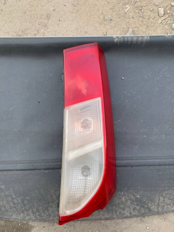 Ліхтар плата задній правий Renault Dokker Уцінка по запчастинах