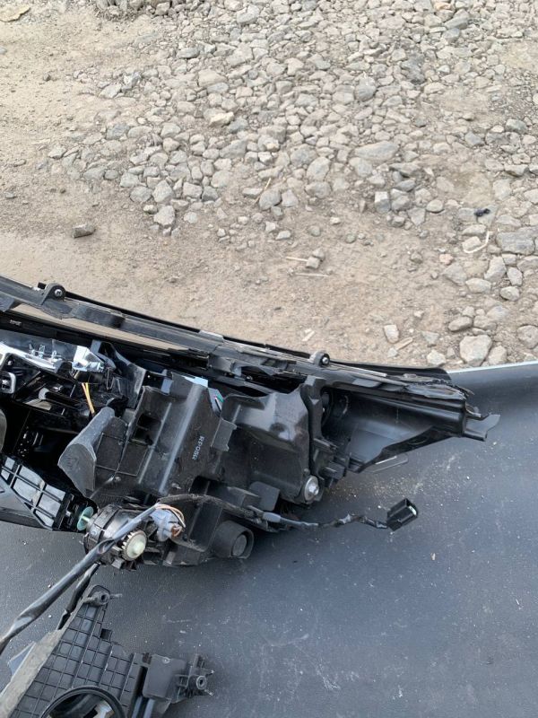 Фара по запчастинах Toyota RAV4 Після ДТП 
