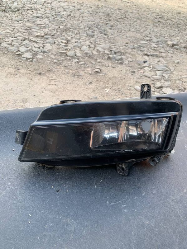 Уцінка Фара протитуманна ліва права  ПТФ VW Golf VII 12-17