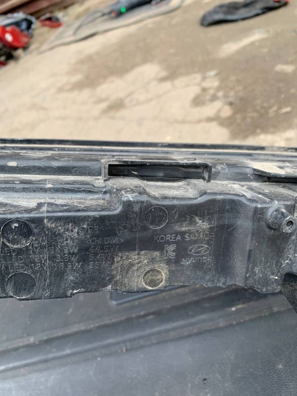 На запчастини Центральний денний ходовий ліхтар Hyundai Sonata