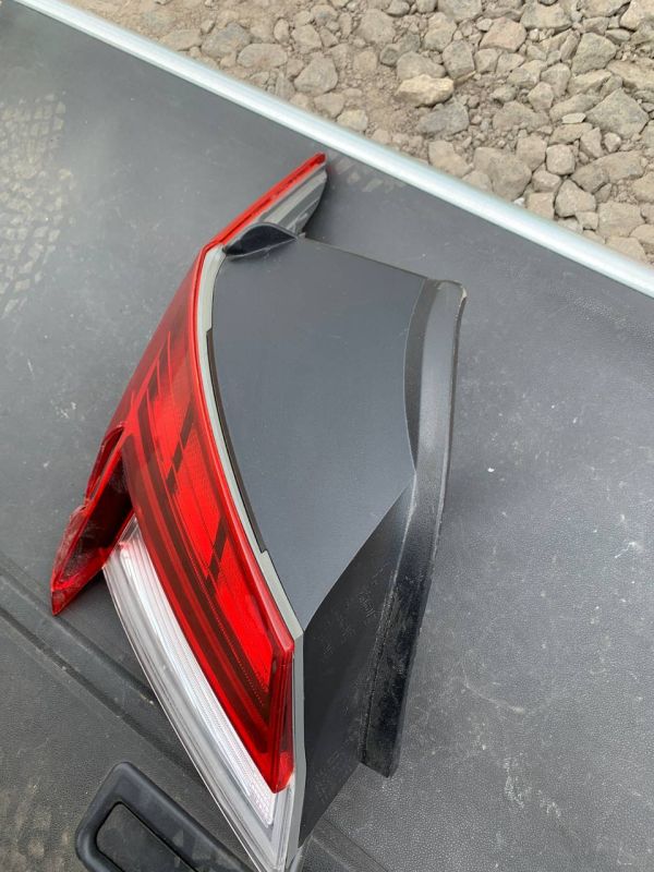 Ліхтар задній лівий зовнішній Elantra Є Пошкодження