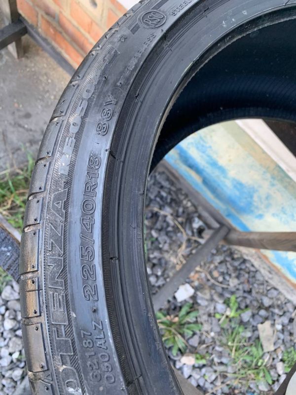 Шина розпаровка Bridgestone 225/40 r18 RSC літо резина