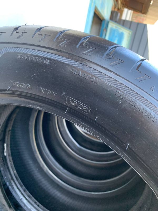 Комплект пара Bridgestone 215/55 r18 літо резина