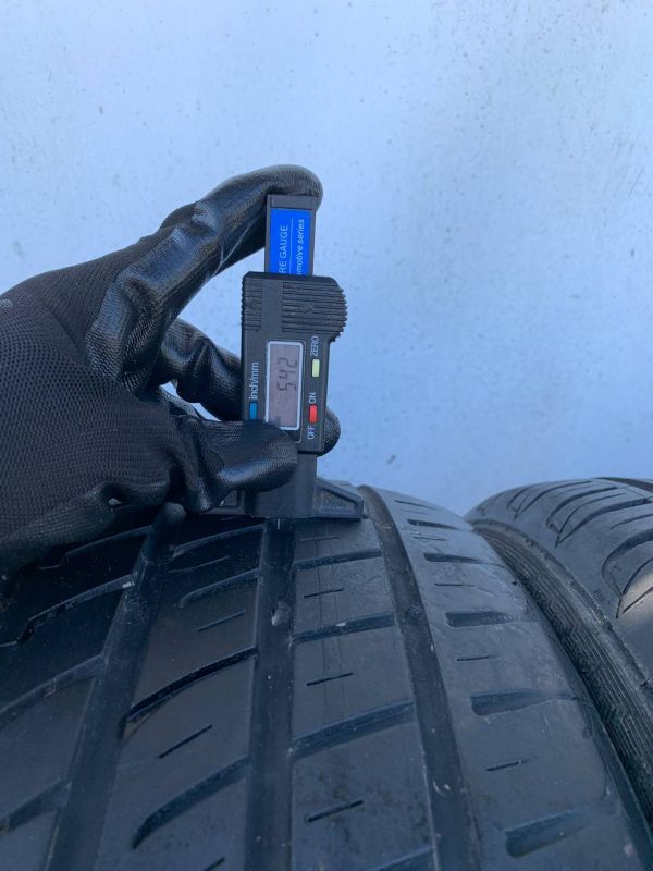 Шини комплект пара Gislaved 215/45 r17 літо резина