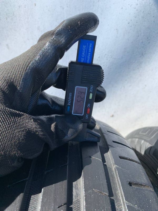 Шини пара Vredestein 215/55 r16 літо резина