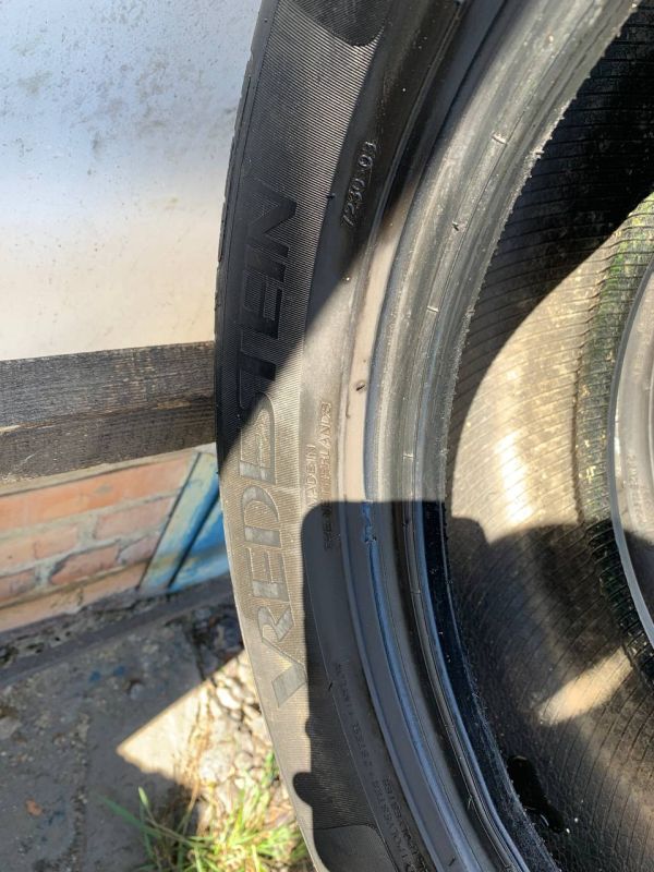 Шини пара Vredestein 215/55 r16 літо резина