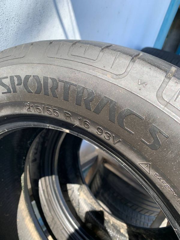 Шини пара Vredestein 215/55 r16 літо резина