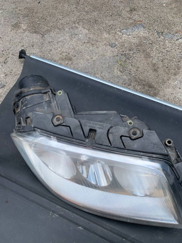 Передні фари ліва права Volkswagen Passat B5+ Пасат б5+ 