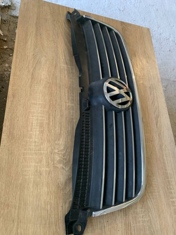 Решітка радіатора Рішотка бампера VW Passat B5 lif + Пасат Б 5 