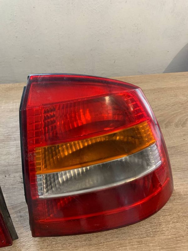 Стопи ліхтарі лівий правий Opel Astra G Опель Астра Джи Хетчбек
