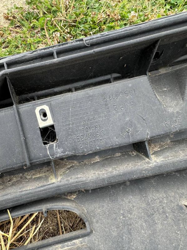 Передній бампер Пежо 306 Peugeot 306 9612739480