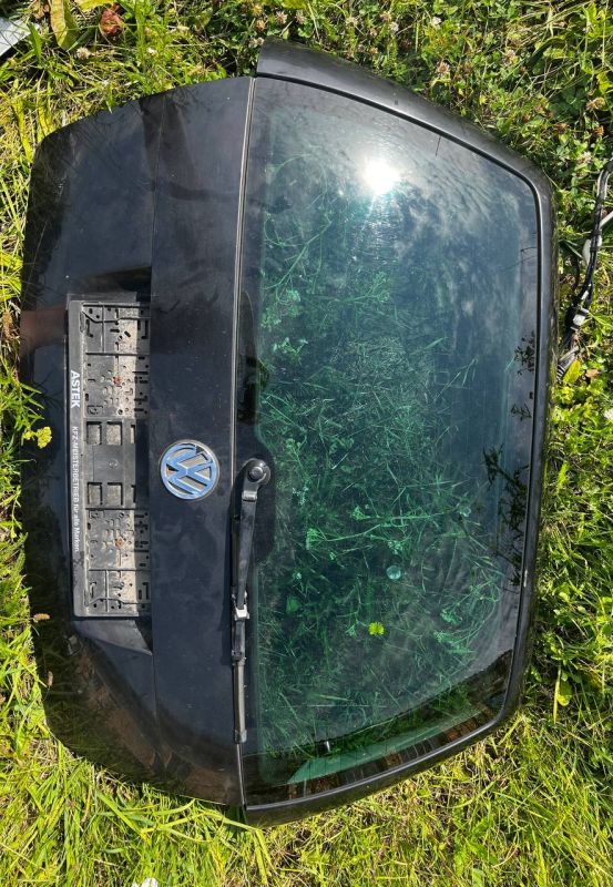Задня кришка багажника ляда для автомобіля Volkswagen Golf 4.