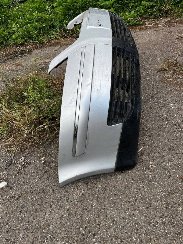 Передній бампер для Volkswagen Passat B5.