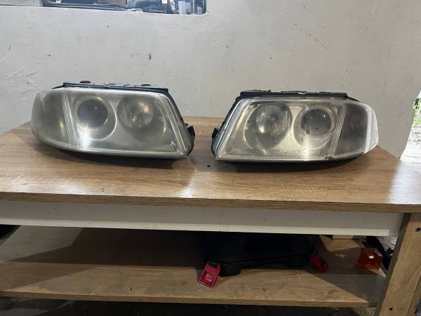 Передні фари ліва права Volkswagen Passat B5