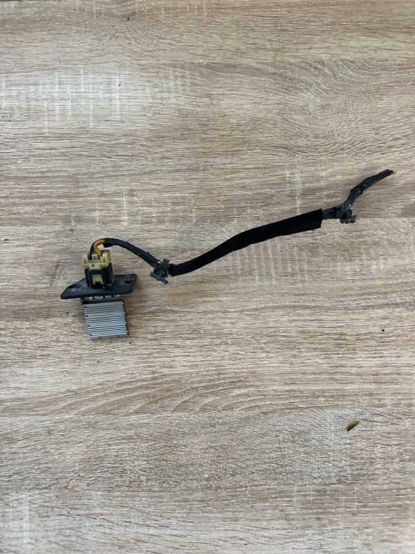 Резистор опір пічки обігрівача салону 971283K000 Hyundai/Kia i-30 Sonata NF  KIA Ceed  Magentis 