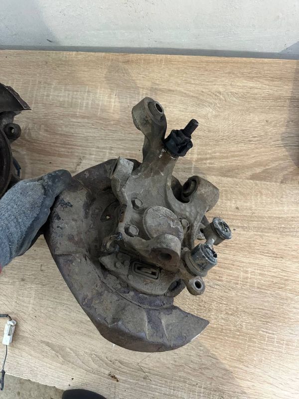 Поворотний кулак Цапфа задня права ліва Hyundai Sonata NF 52720-3K050 52730-2G200 