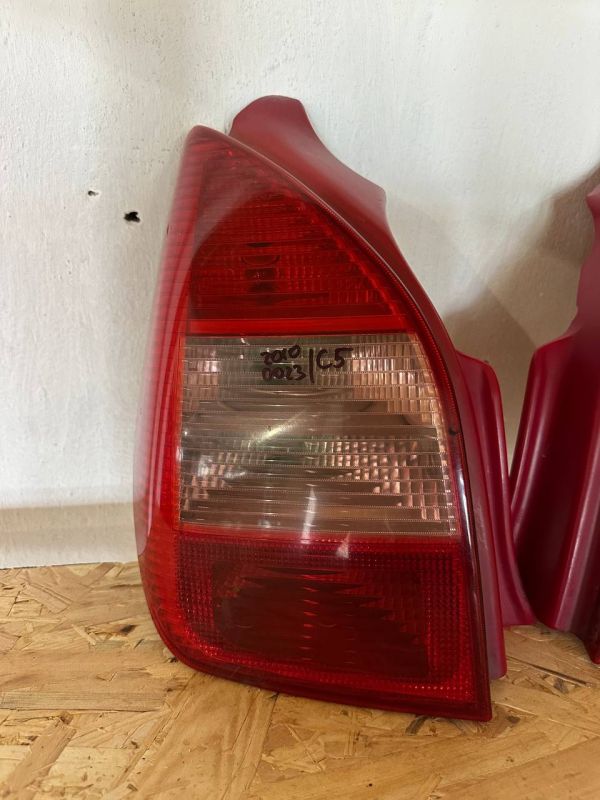 Задні ліхтарі фонарь стопи лівий правий Citroen C2 Сітроен с2
