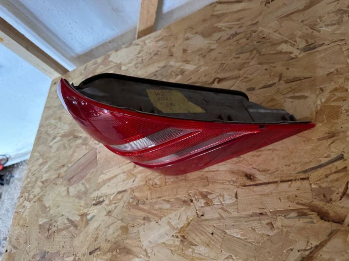 Стоп лівий ліва задній в крило mercedes w170 1708200164 SLk-class