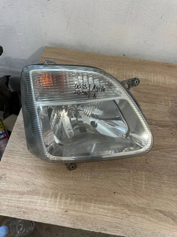 Передні фари ліва права Opel Agila A або Suzuki Wagon R+